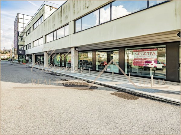 loft in vendita ad Erba