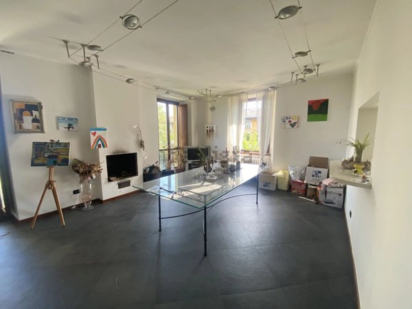 appartamento in vendita ad Erba