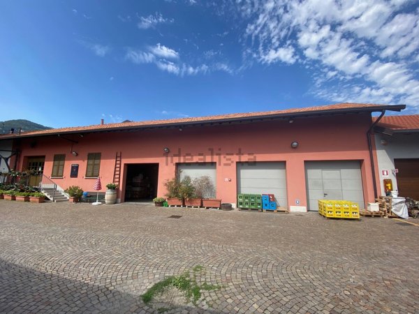 loft in vendita ad Erba