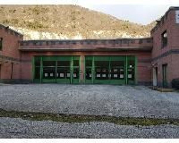 capannone in vendita ad Erba