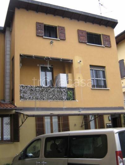 appartamento in vendita ad Erba