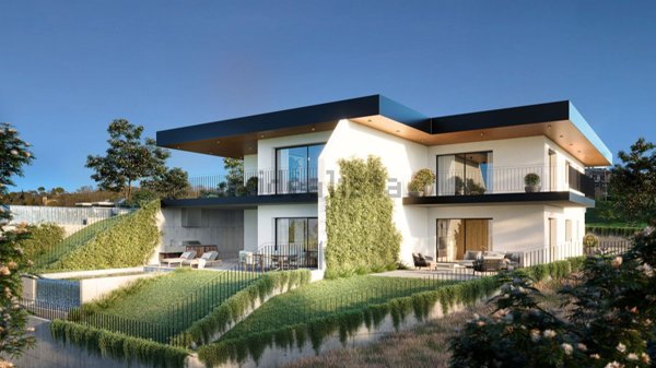 appartamento in vendita ad Erba