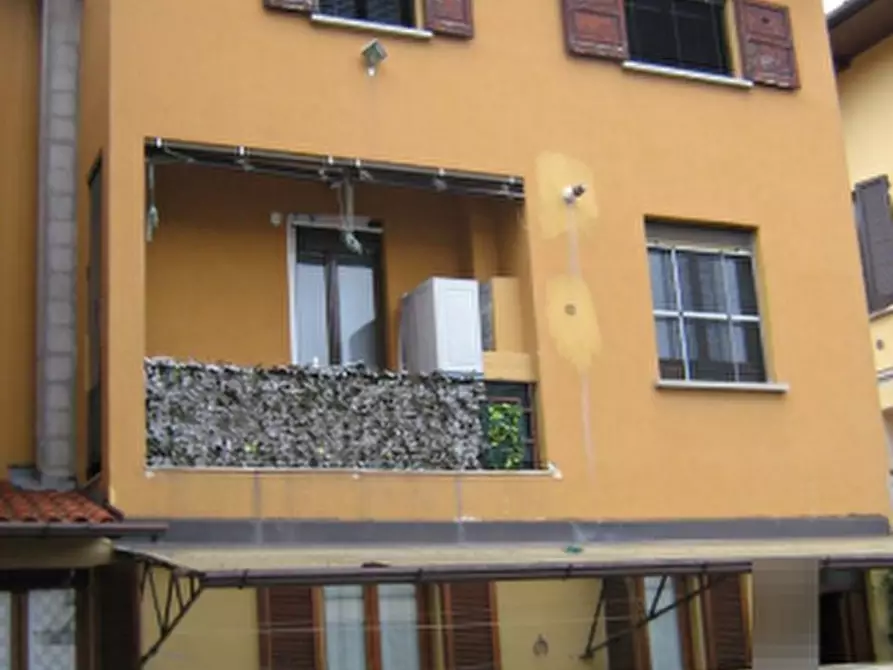 appartamento in vendita ad Erba