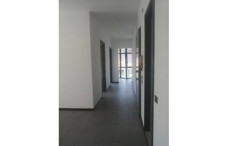 appartamento in vendita ad Erba