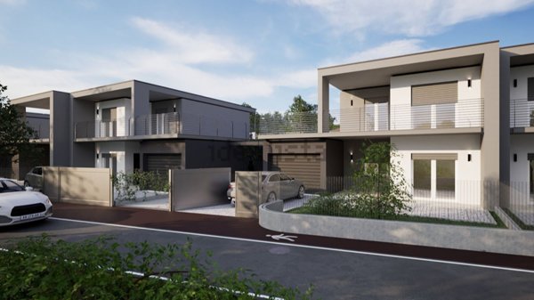 casa indipendente in vendita ad Erba