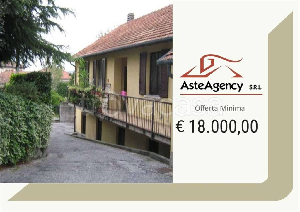 appartamento in vendita ad Erba