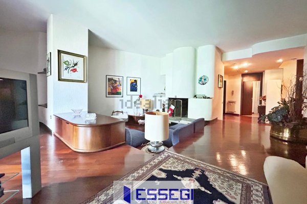 appartamento in vendita ad Erba