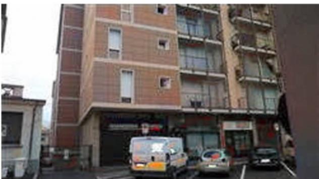 negozio in vendita ad Erba