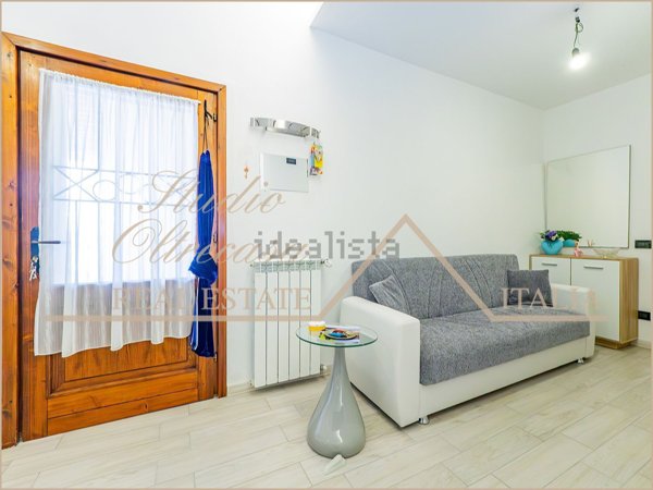 appartamento in vendita ad Erba