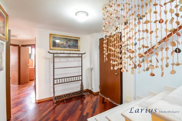 appartamento in vendita ad Erba