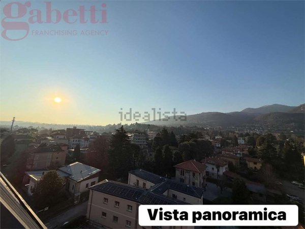 appartamento in vendita ad Erba