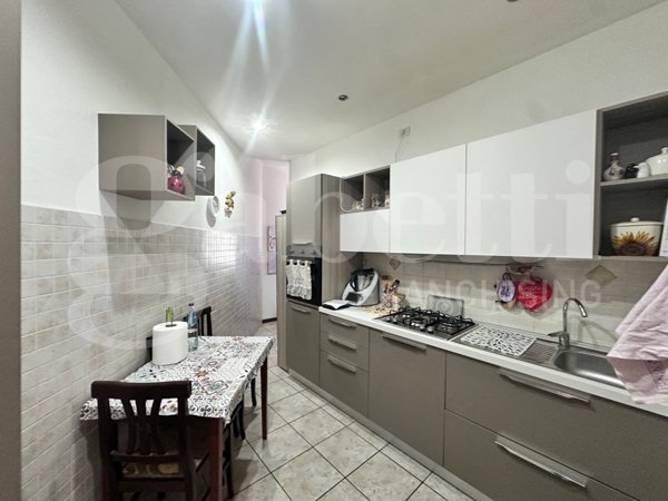 appartamento in vendita ad Erba