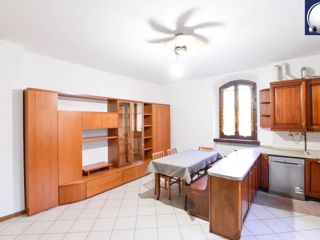 appartamento in vendita ad Erba