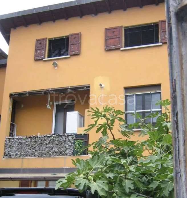 appartamento in vendita ad Erba