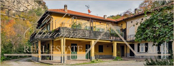 appartamento in vendita ad Erba