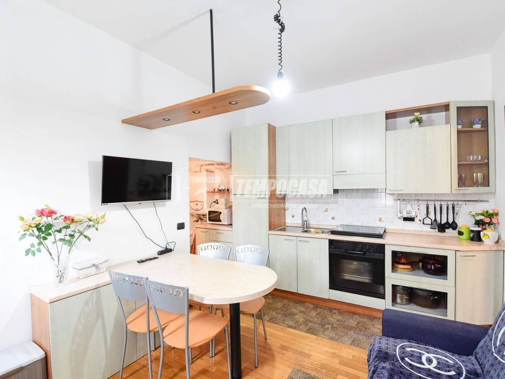 appartamento in vendita ad Erba