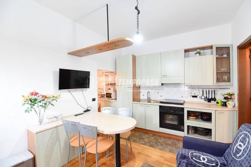 appartamento in vendita ad Erba