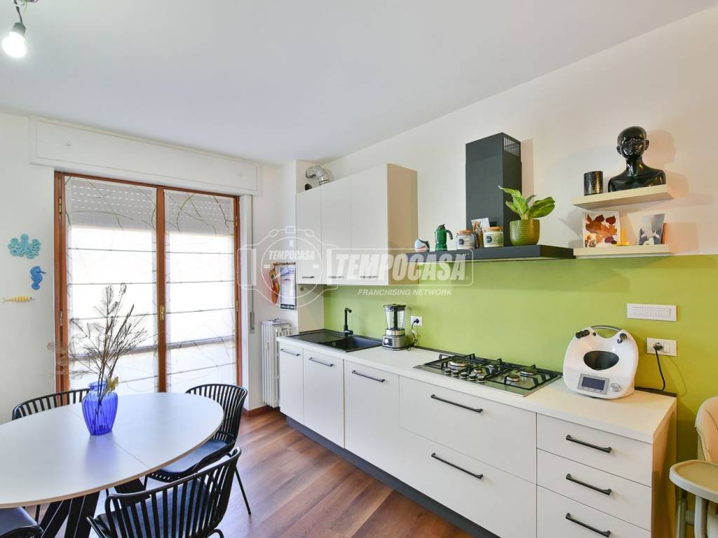 appartamento in vendita ad Erba