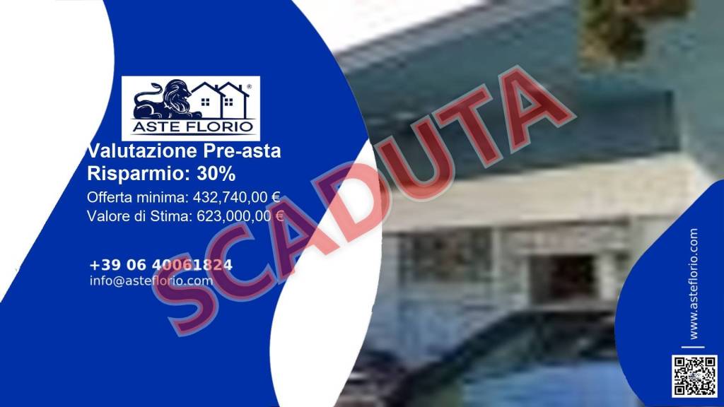 negozio in vendita ad Erba