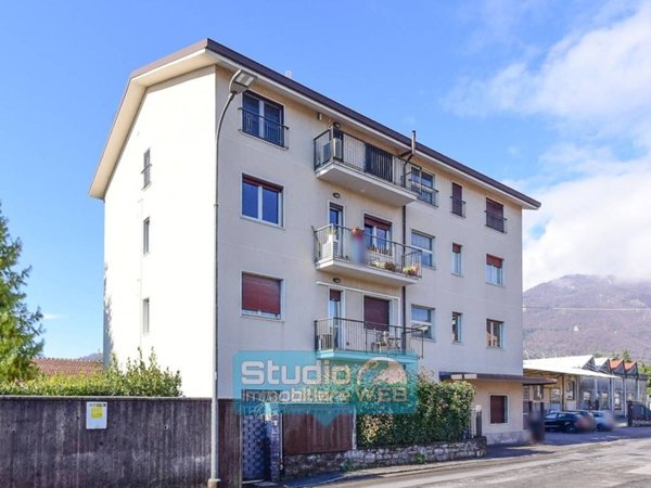 appartamento in vendita ad Erba