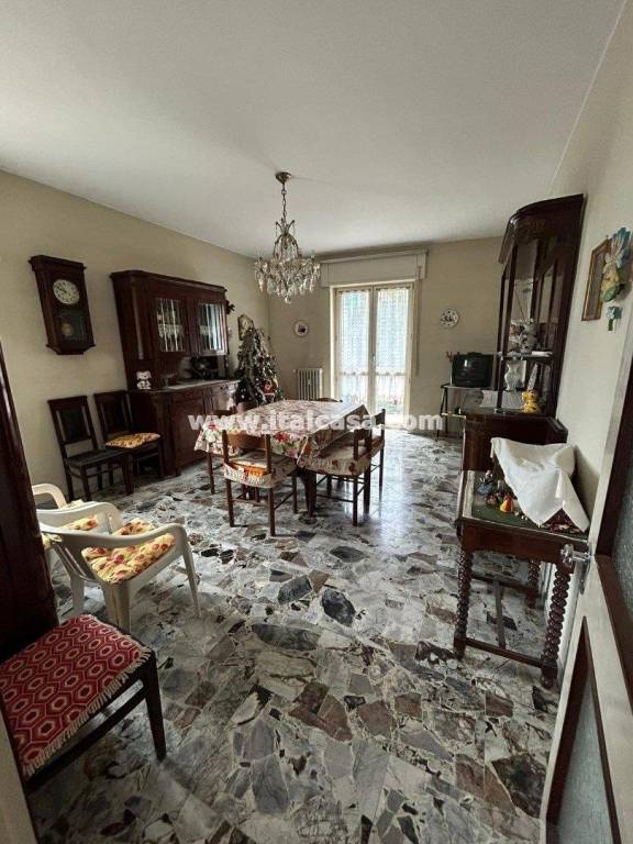 appartamento in vendita ad Erba