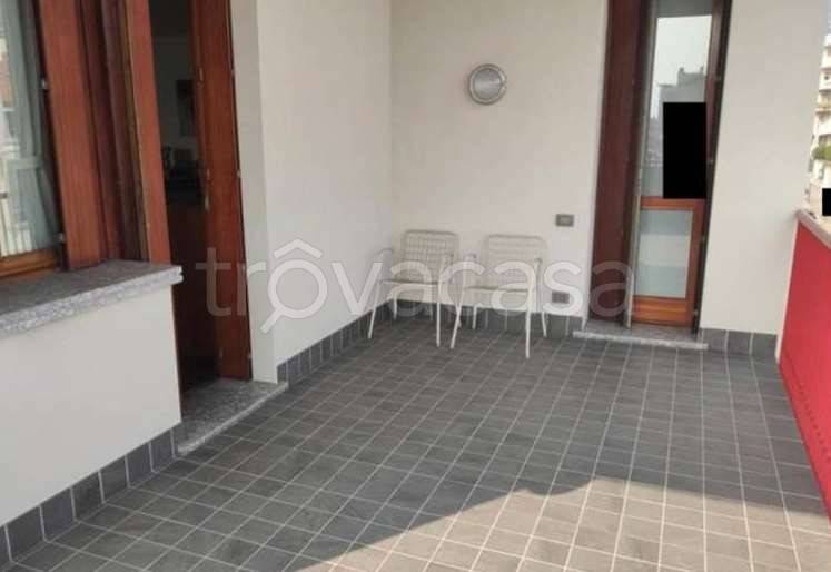 appartamento in vendita ad Erba