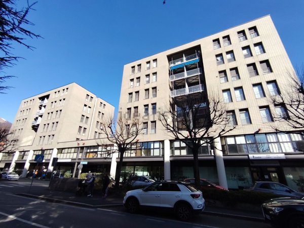 ufficio in vendita ad Erba