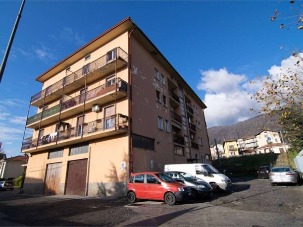 appartamento in vendita ad Erba