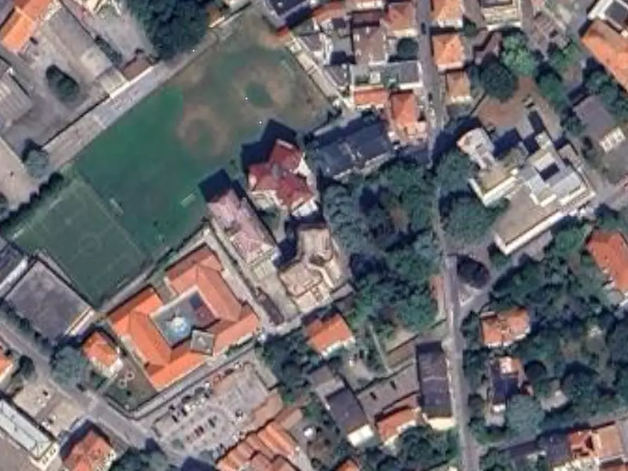 negozio in vendita ad Erba