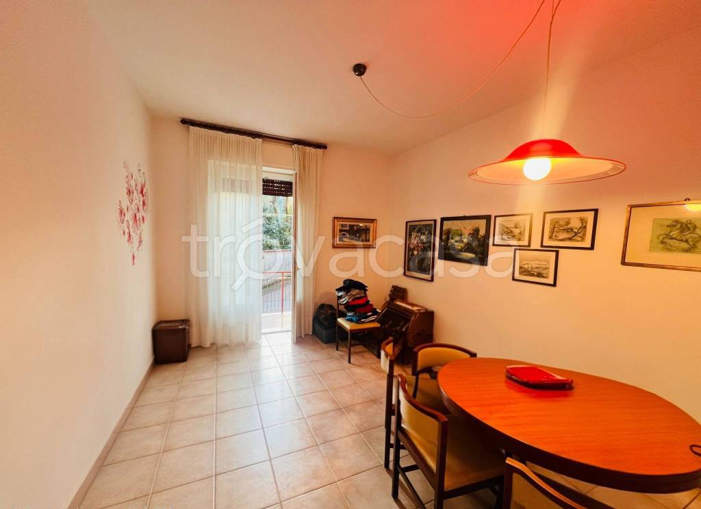 appartamento in vendita ad Erba