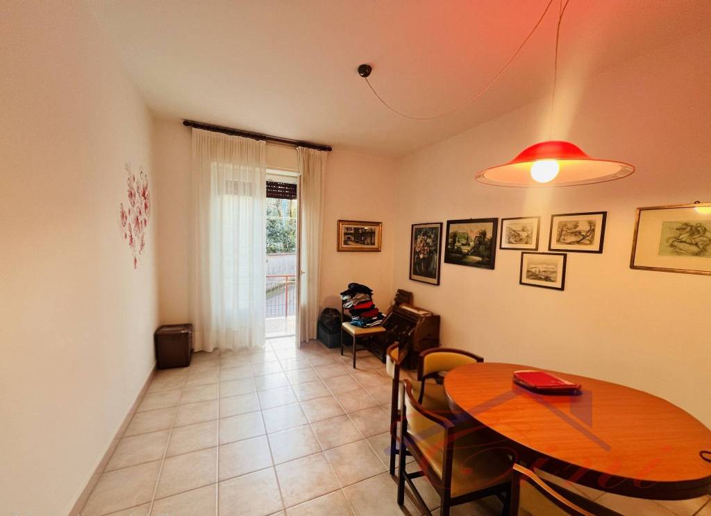 appartamento in vendita ad Erba