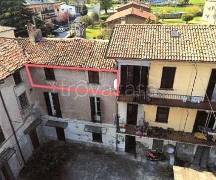appartamento in vendita ad Erba
