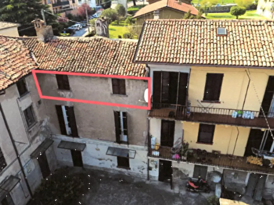appartamento in vendita ad Erba