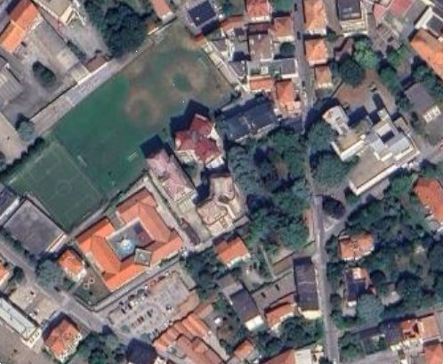 negozio in vendita ad Erba