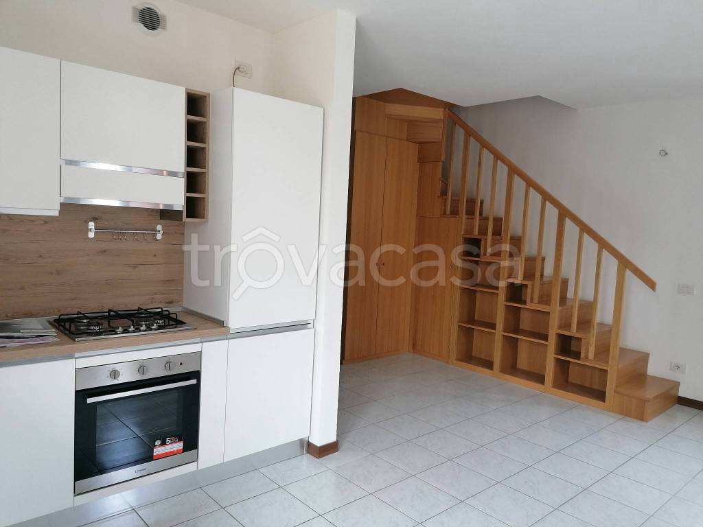 appartamento in vendita ad Erba