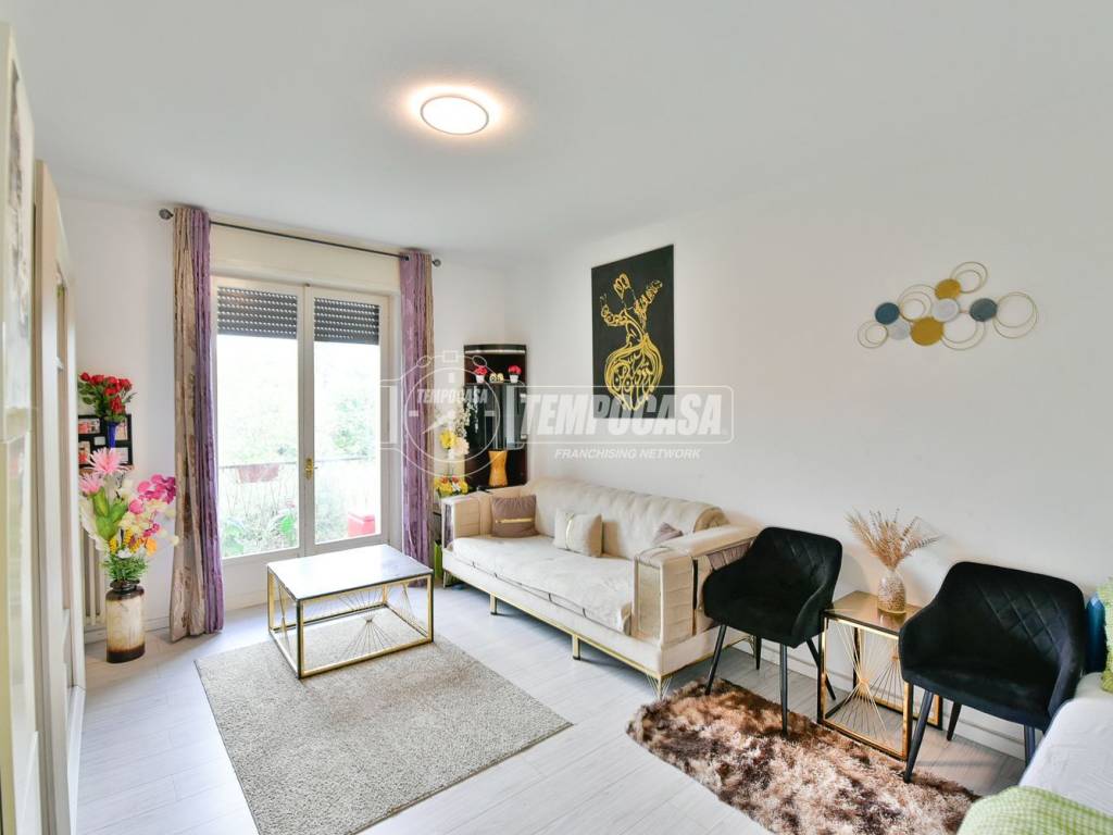 appartamento in vendita ad Erba