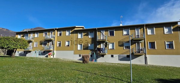 appartamento in vendita ad Erba