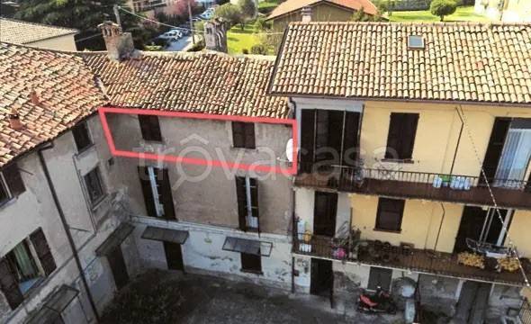 appartamento in vendita ad Erba