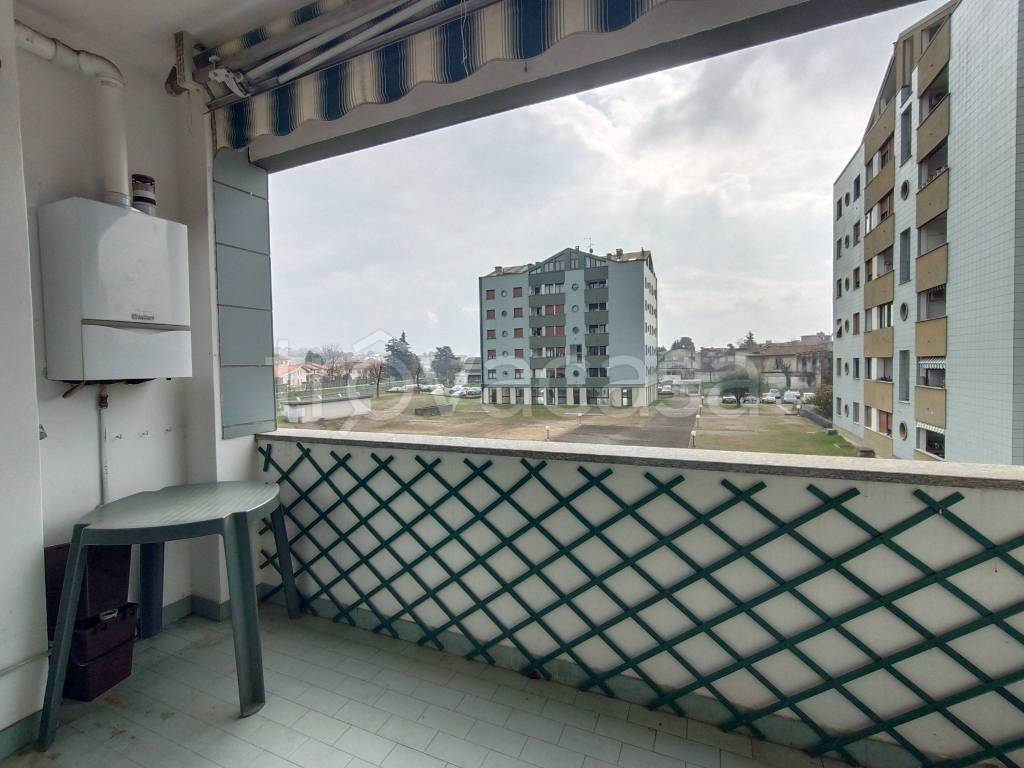 appartamento in vendita ad Erba