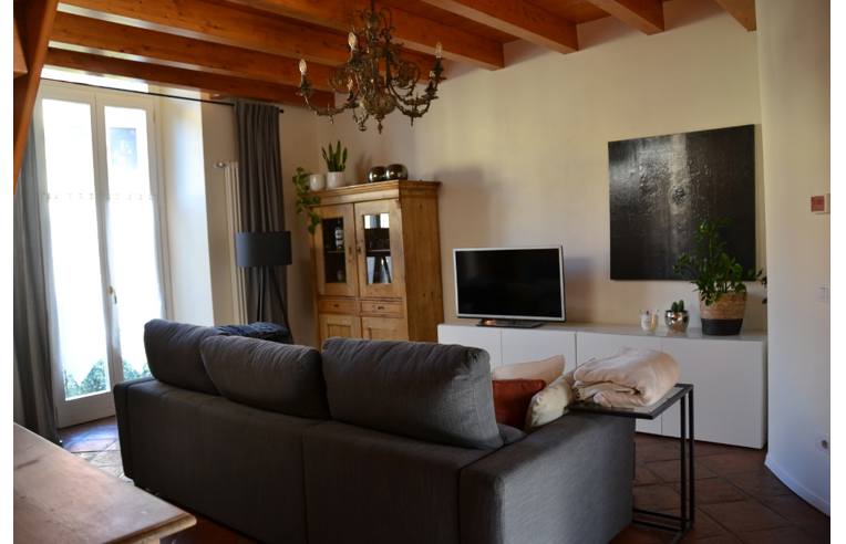 appartamento in vendita ad Erba