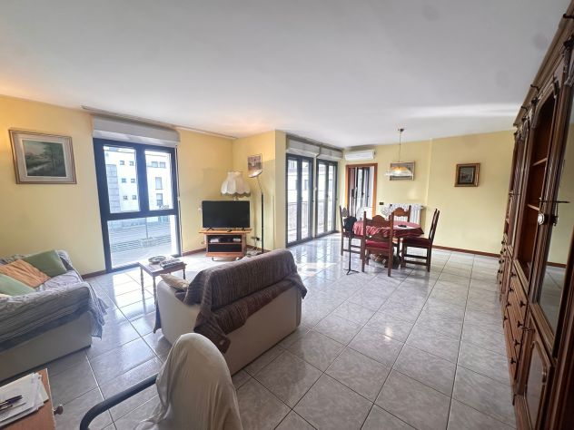 appartamento in vendita ad Erba