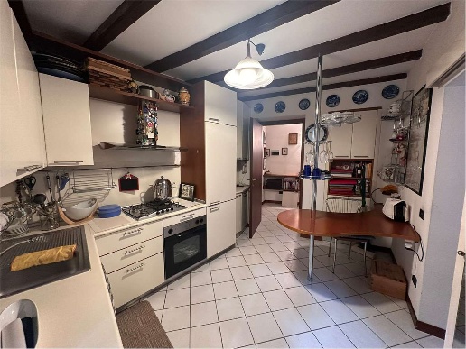 appartamento in vendita ad Erba