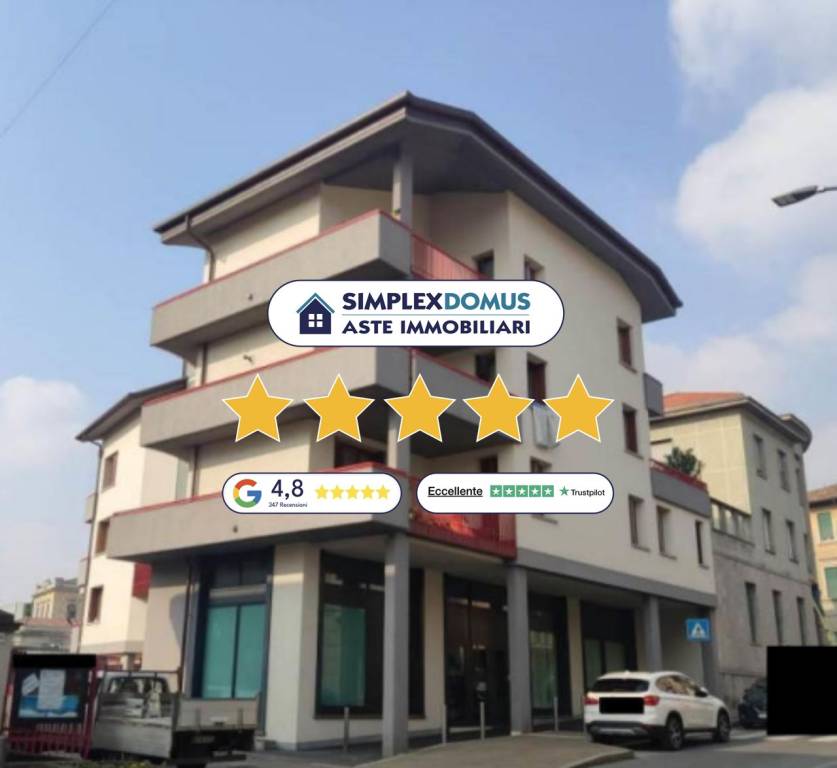 appartamento in vendita ad Erba