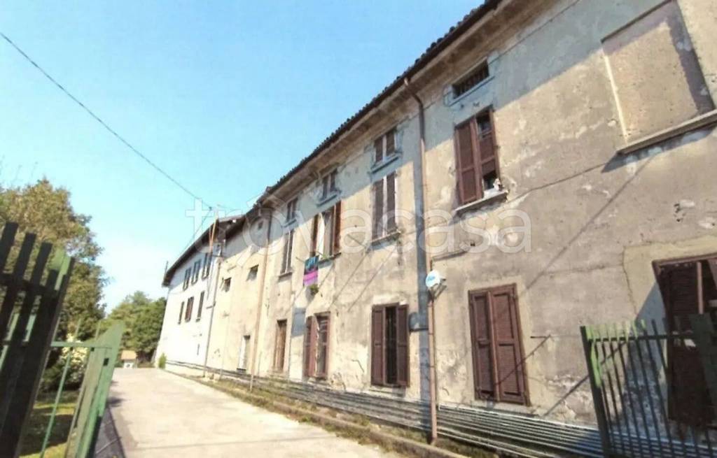 appartamento in vendita ad Erba