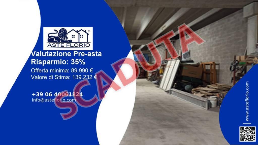 locale commerciale in vendita ad Erba