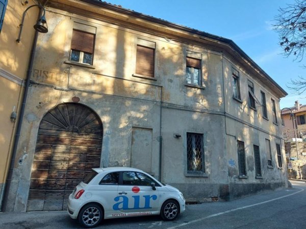 casa indipendente in vendita ad Erba