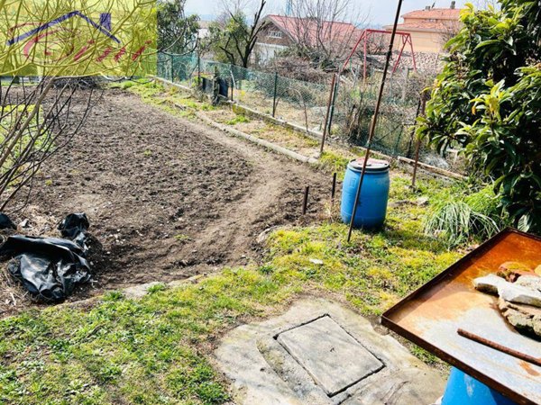 terreno edificabile in vendita ad Erba