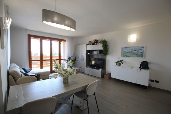 appartamento in vendita ad Erba