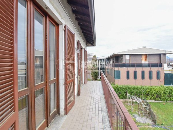 appartamento in vendita ad Erba