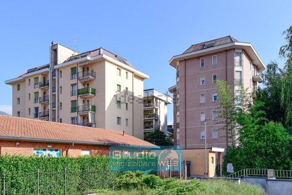 appartamento in vendita ad Erba